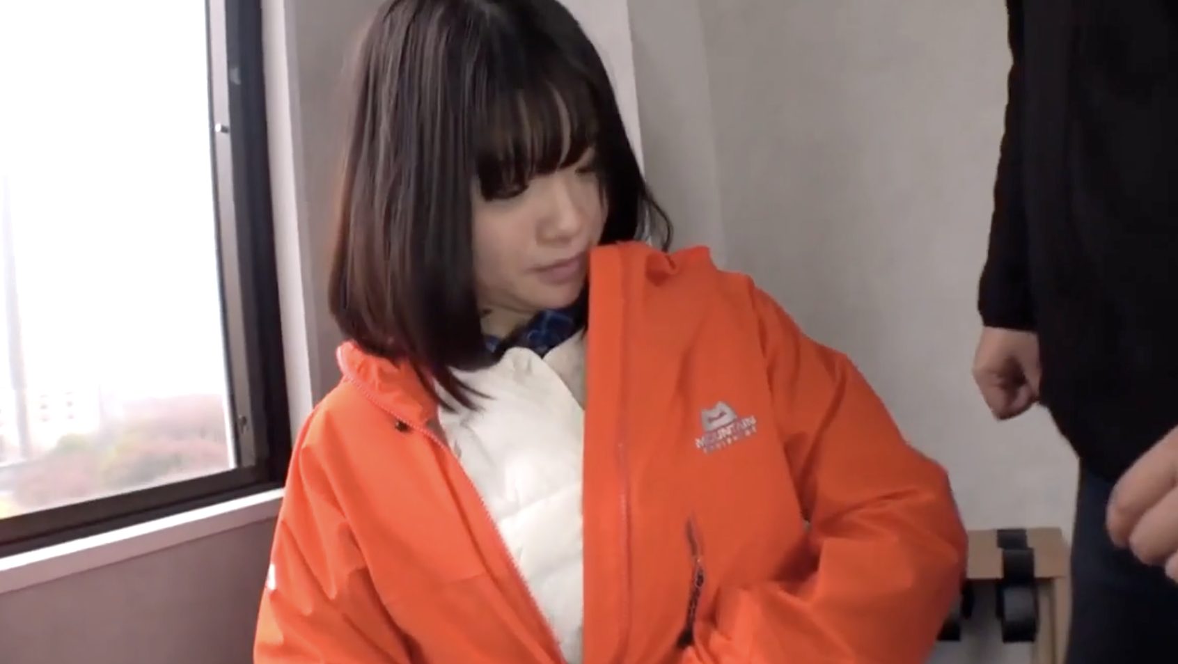 GANA-2254 Chịch bé nữ nhân viên chăm sóc hiền thục