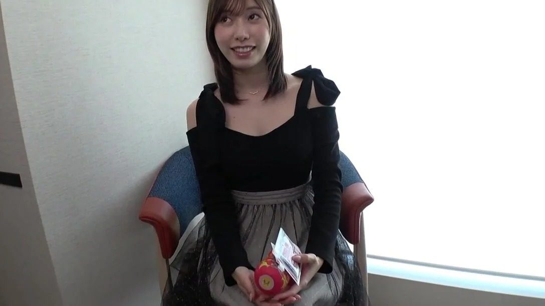 GANA-3250 Nhân viên thời trang tóc ngắn cá tính và đôi chân cực phẩm