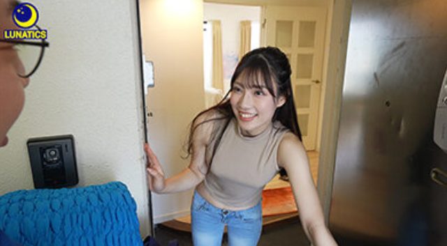 LULU-390 Nàng nữ sinh vòng ba ngoại cỡ và bẫy tình ngọt ngào