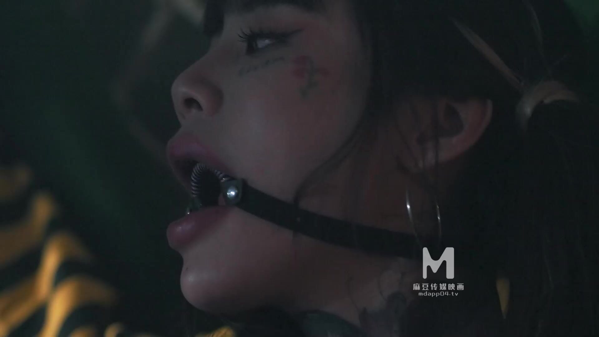 MDSJ0005 Tra tấn nữ phạm nhân vú bự trong ngục tối