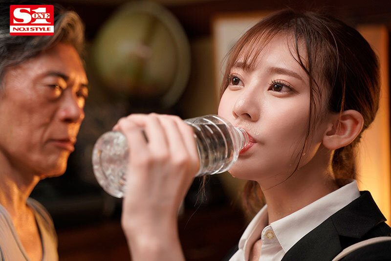 SSIS-980 Cô giáo trẻ rơi vào cạm bẫy nhục dục của người đàn ông cô độc