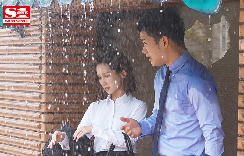 SSNI-929 Trú mưa trong khách sạn gã nhân viên đụ sếp nữ suốt 3 giờ liền