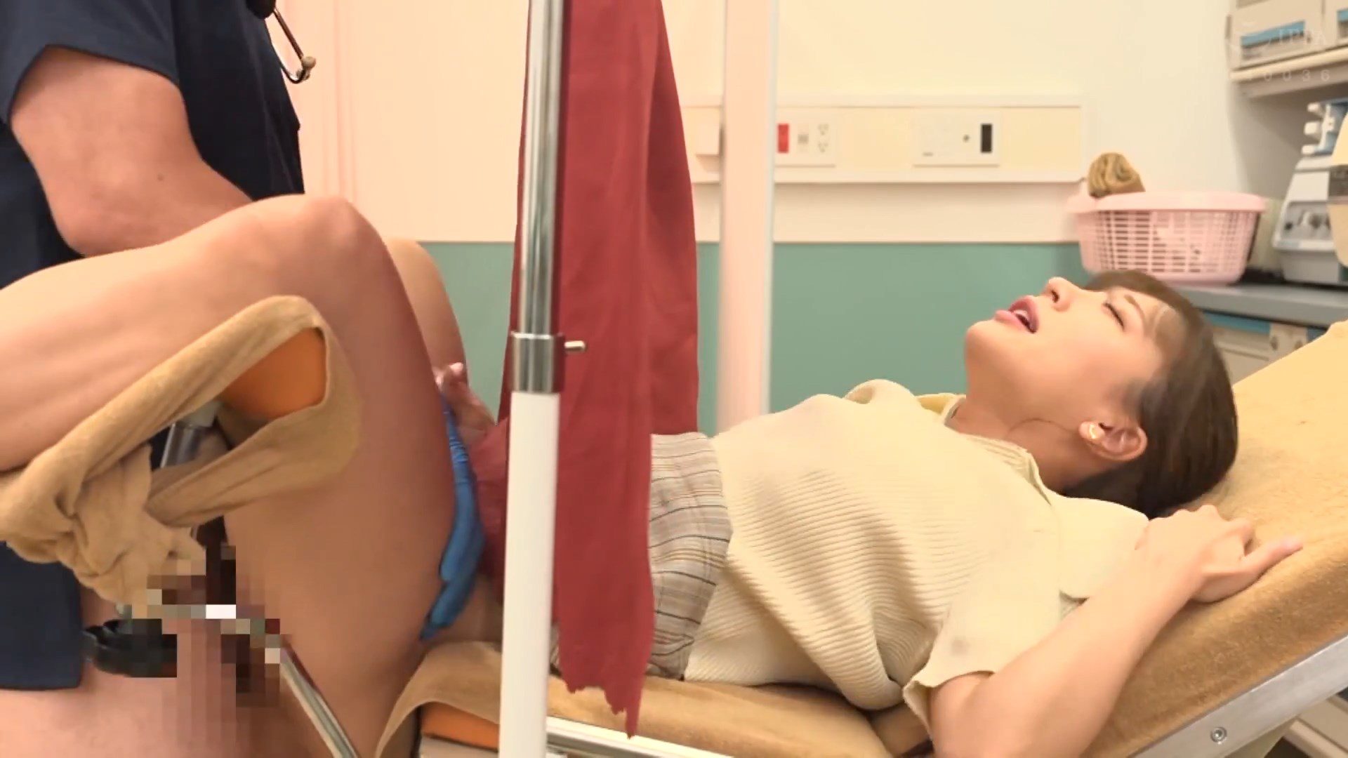 UMD-971 Sự trỗi dậy của dục vọng dưới danh nghĩa điều trị